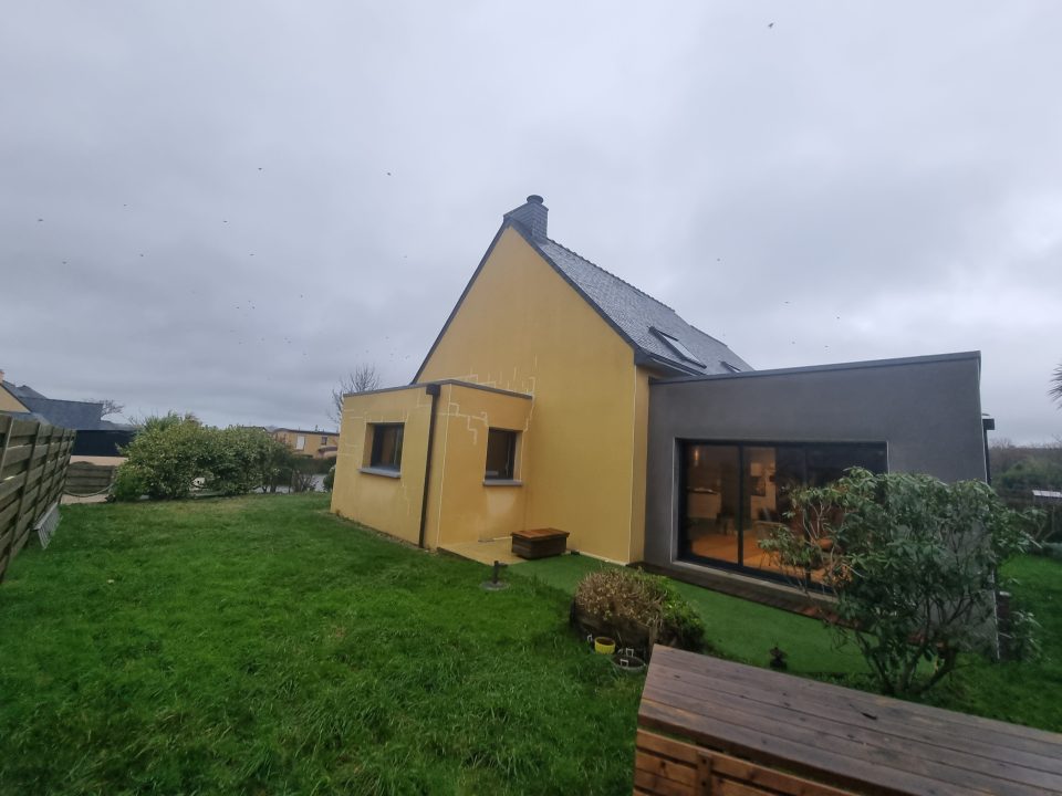 Avant travaux de ravalement de façade à Landunvez, état d'origine - Taloc Façades